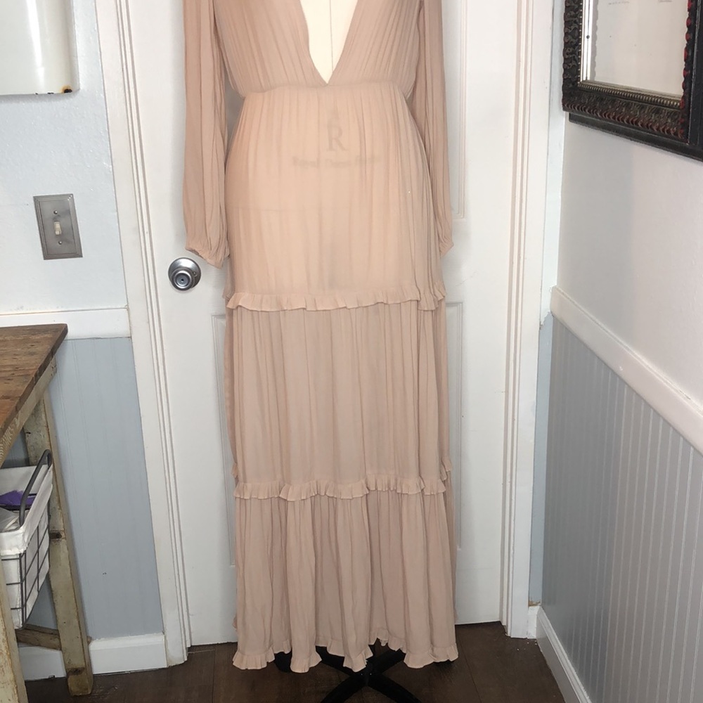 Low cut tiered empire waist maxi dress cream Sz6 - Picture 3 of 7